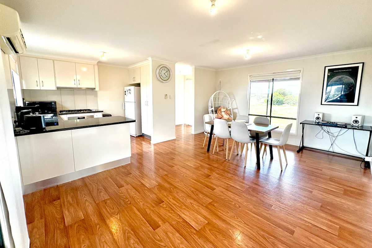 2 Bosanquet Boulevard — photo 10 of 26