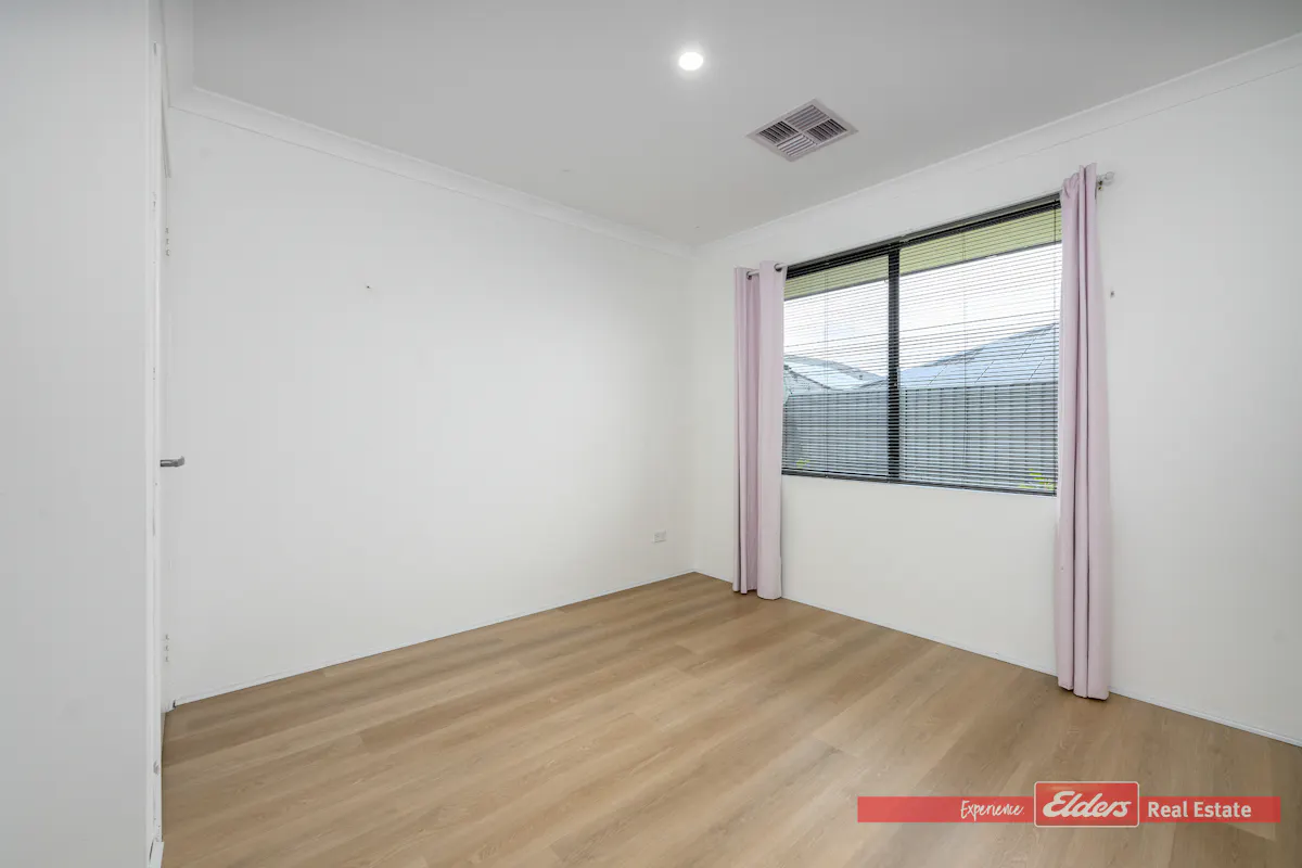 24 Chilvers Street — photo 8 of 10