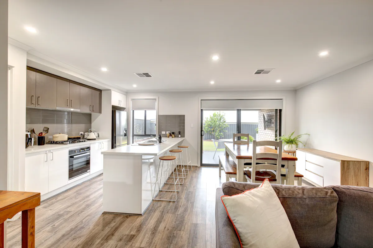 183 Heysen Boulevard — photo 3 of 22