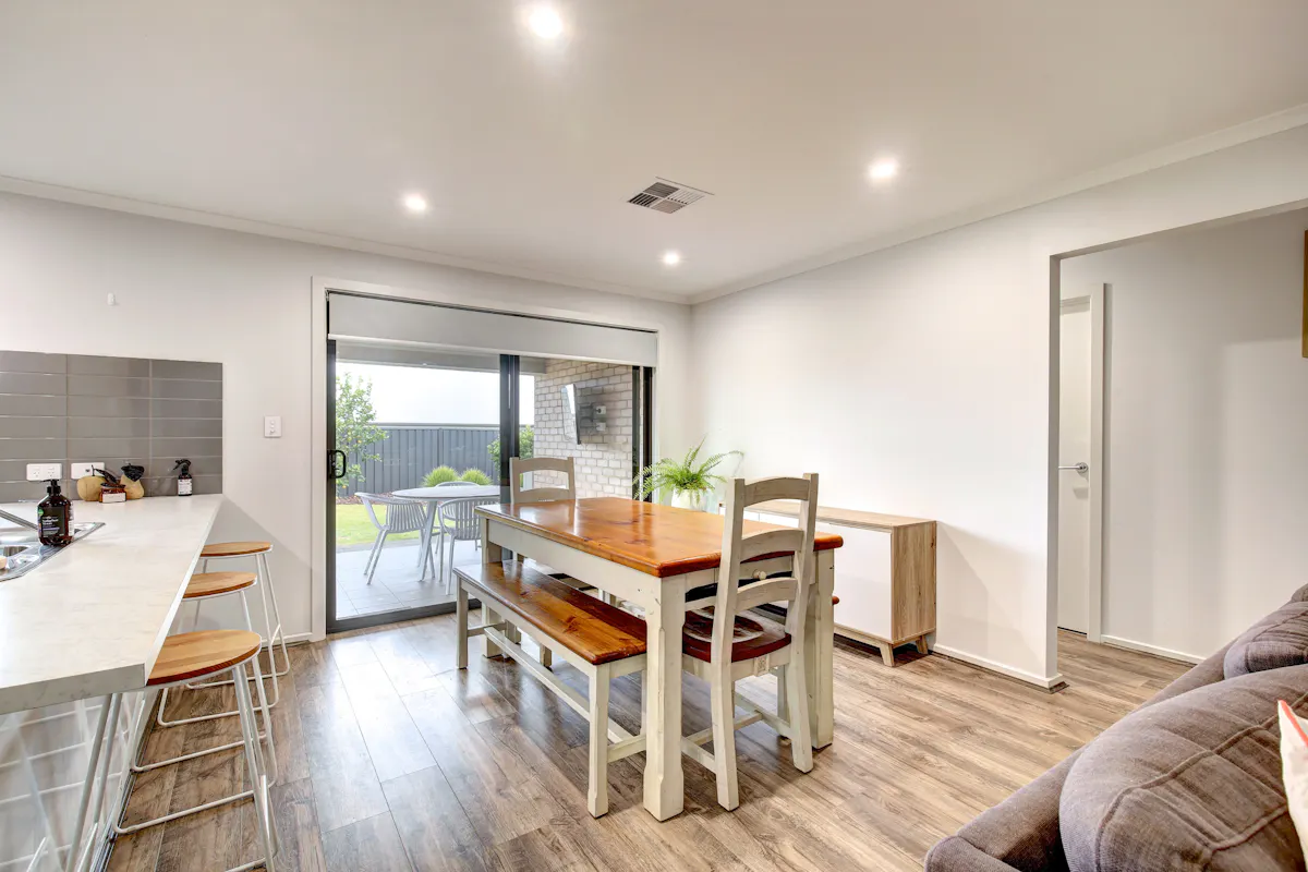 183 Heysen Boulevard — photo 9 of 22