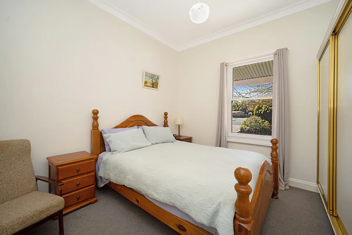 27 George Street — photo 8 of 11