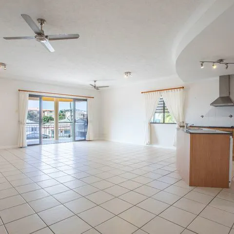 11/56-58 Mitchell Street — photo 4 of 20
