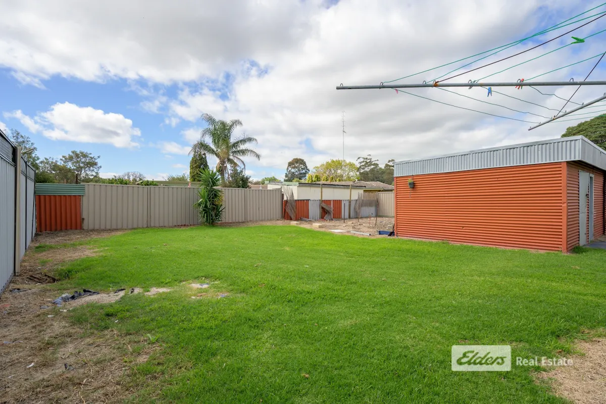 4 Sungrove Avenue — photo 8 of 10
