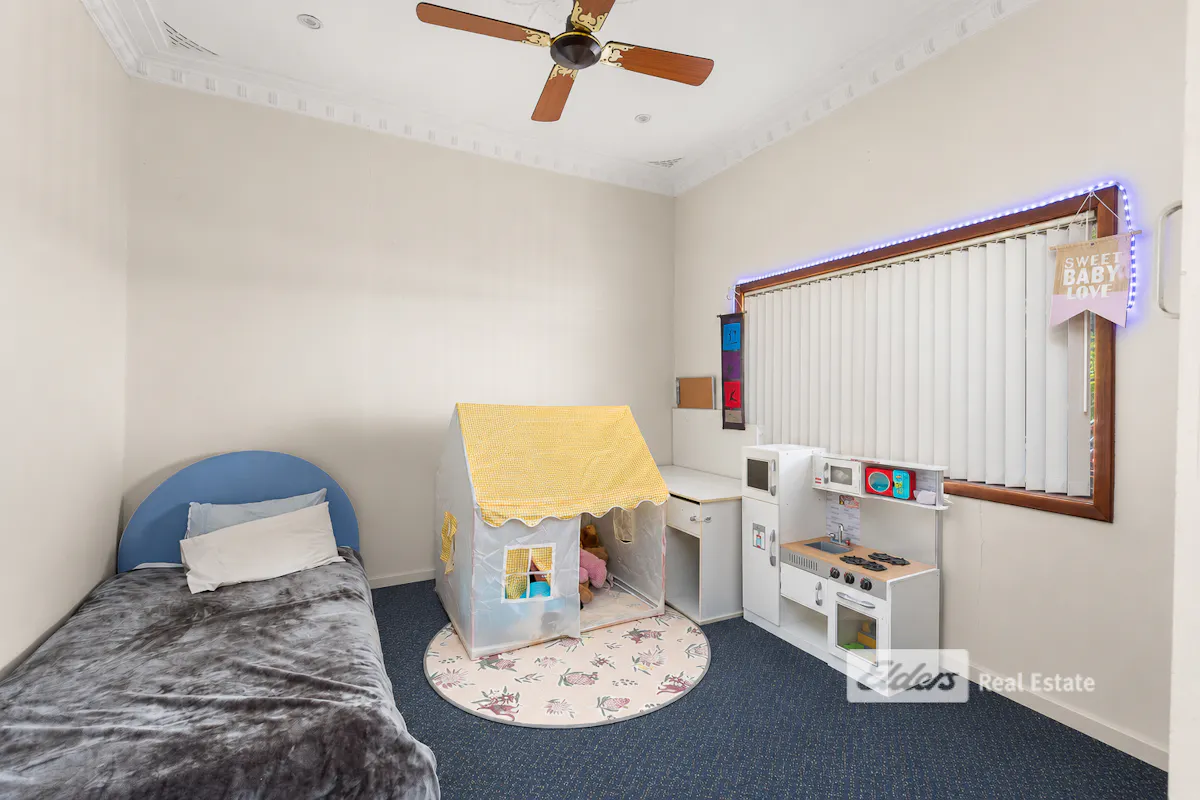 35 Bucktin Street — photo 10 of 19