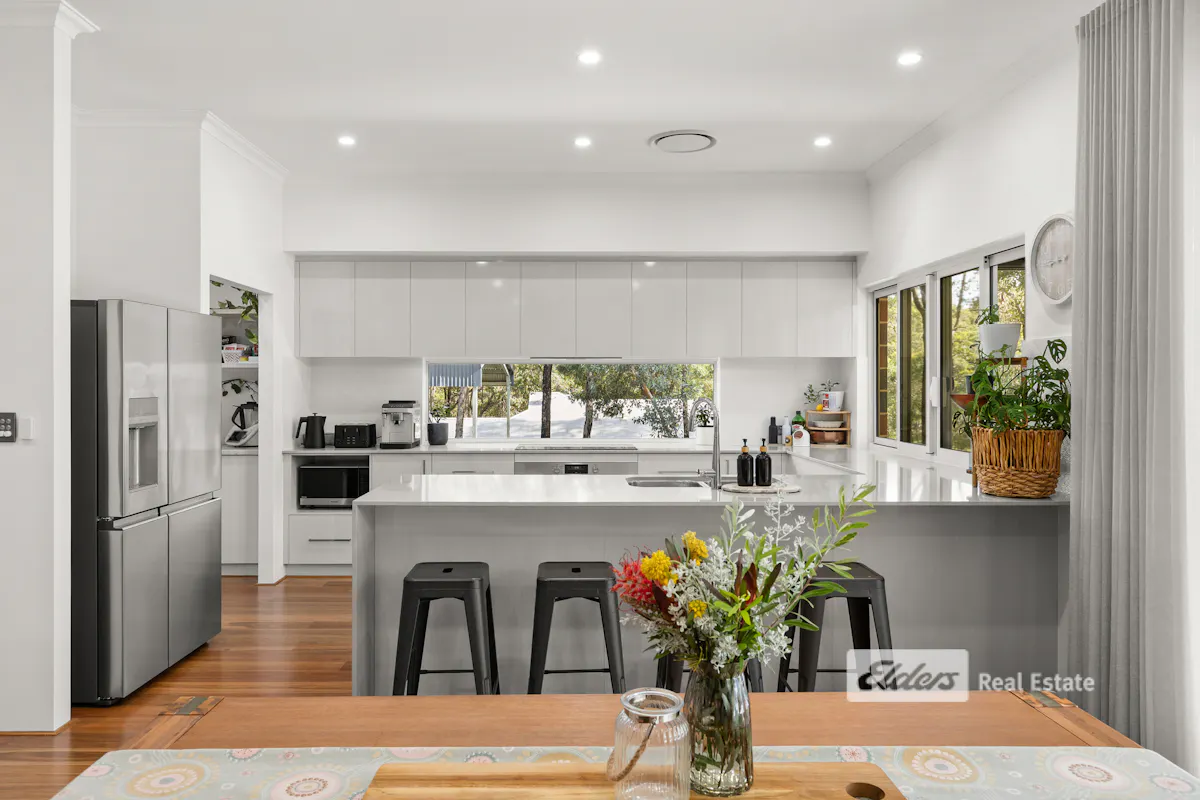 41 Lyons Road — photo 5 of 30