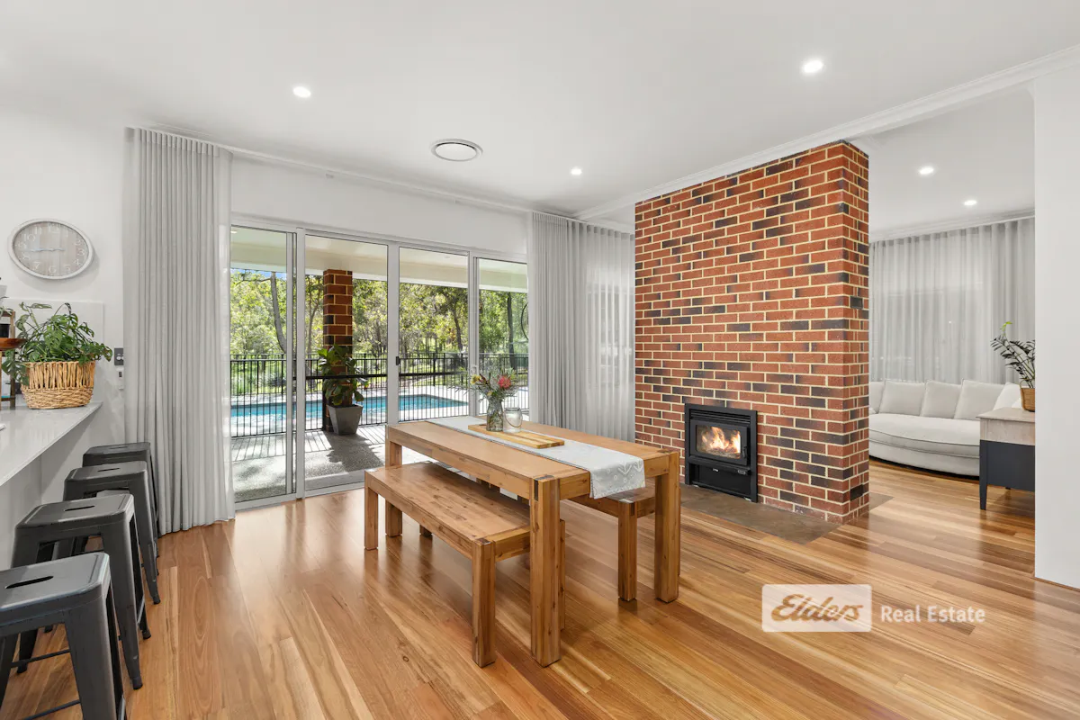41 Lyons Road — photo 10 of 30