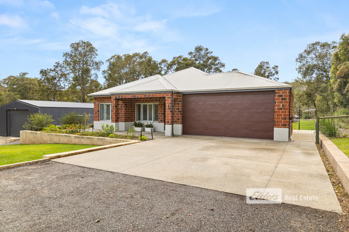 41 Lyons Road — photo 3 of 30