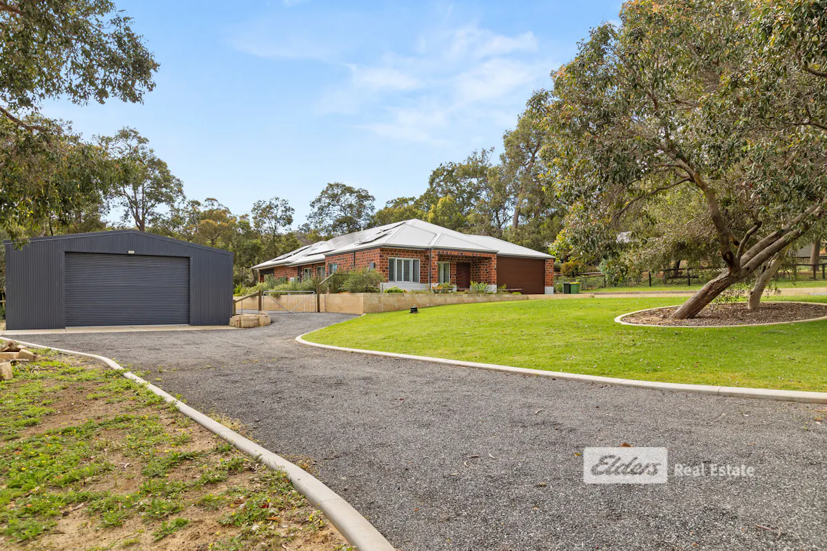 41 Lyons Road — photo 2 of 30
