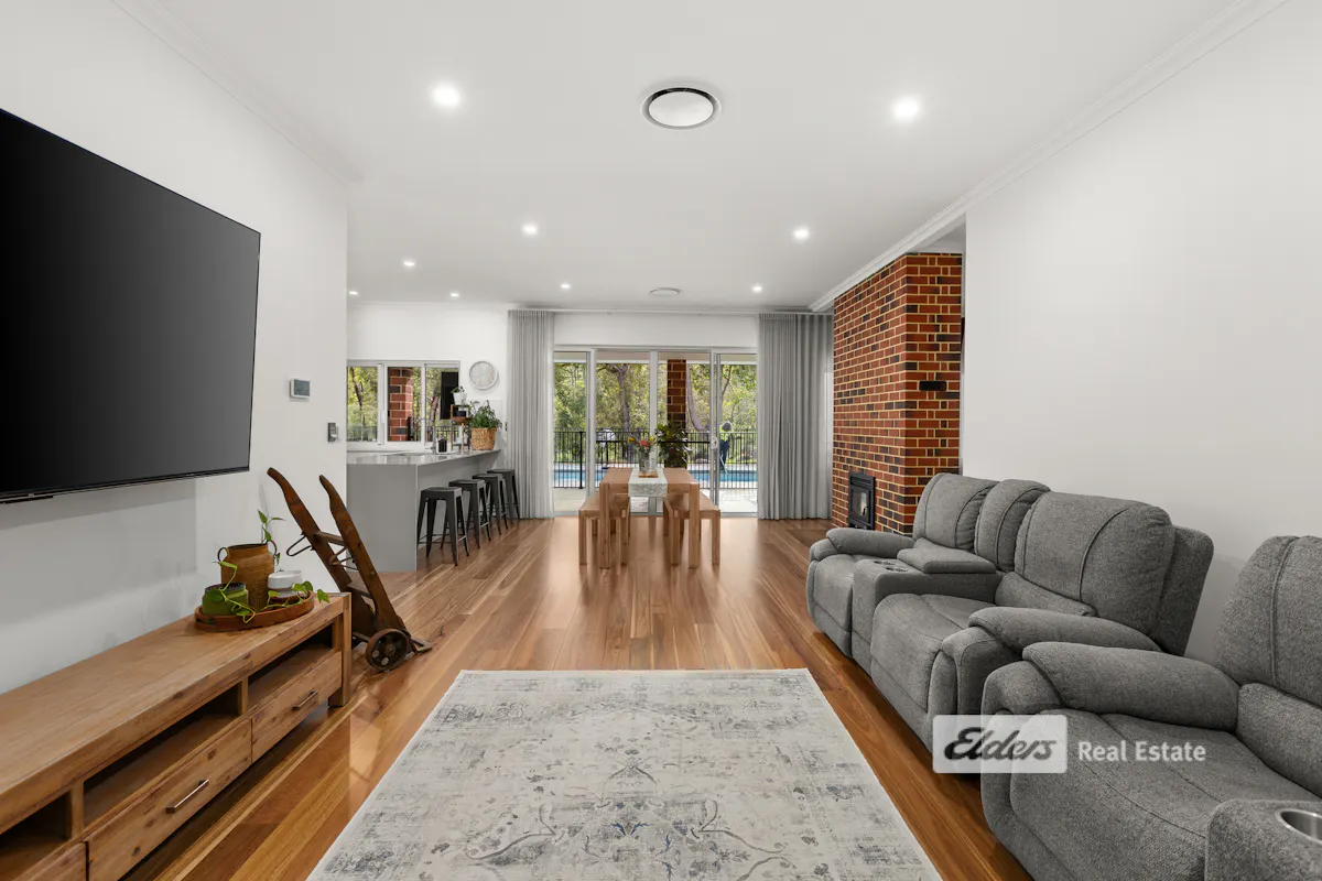 41 Lyons Road — photo 13 of 30