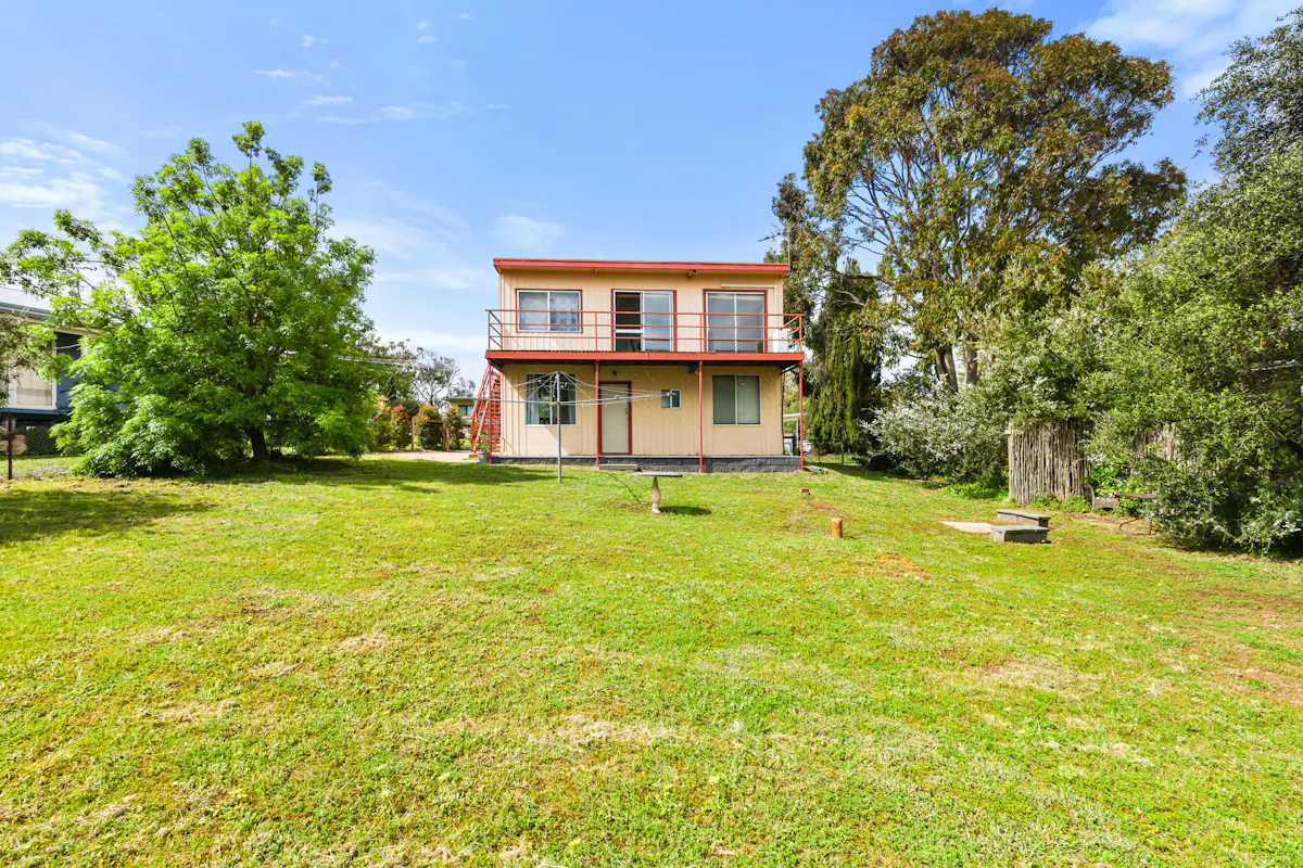 18 Bayview Road — photo 3 of 30