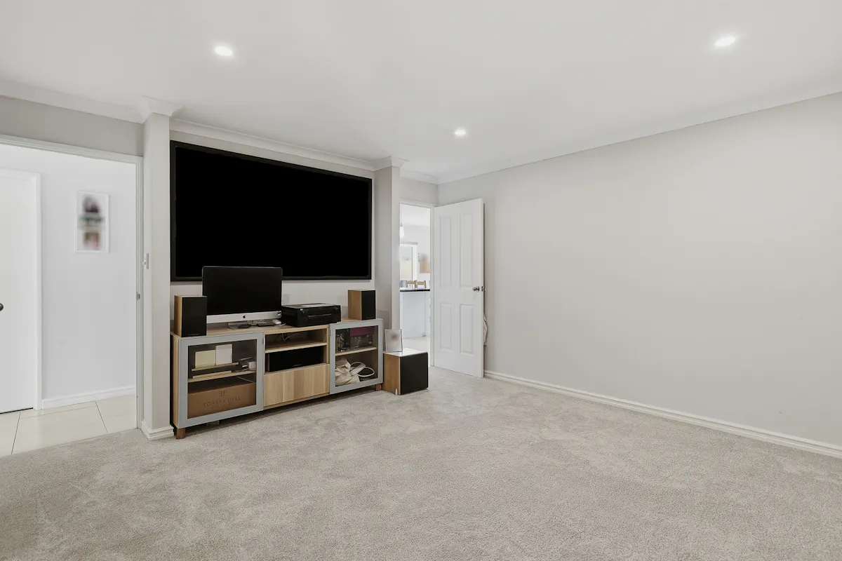 39 Baskerville Crescent — photo 9 of 28