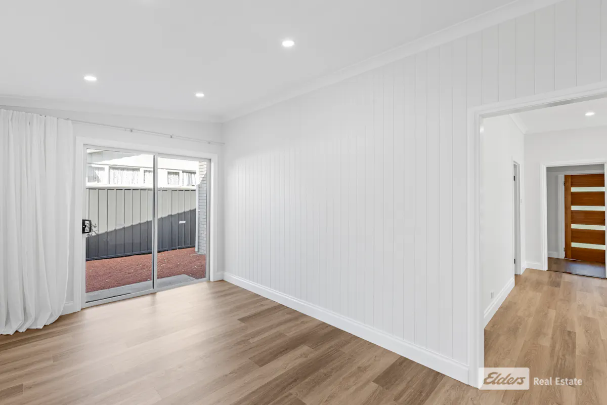 122 South Coast Highway — photo 11 of 26