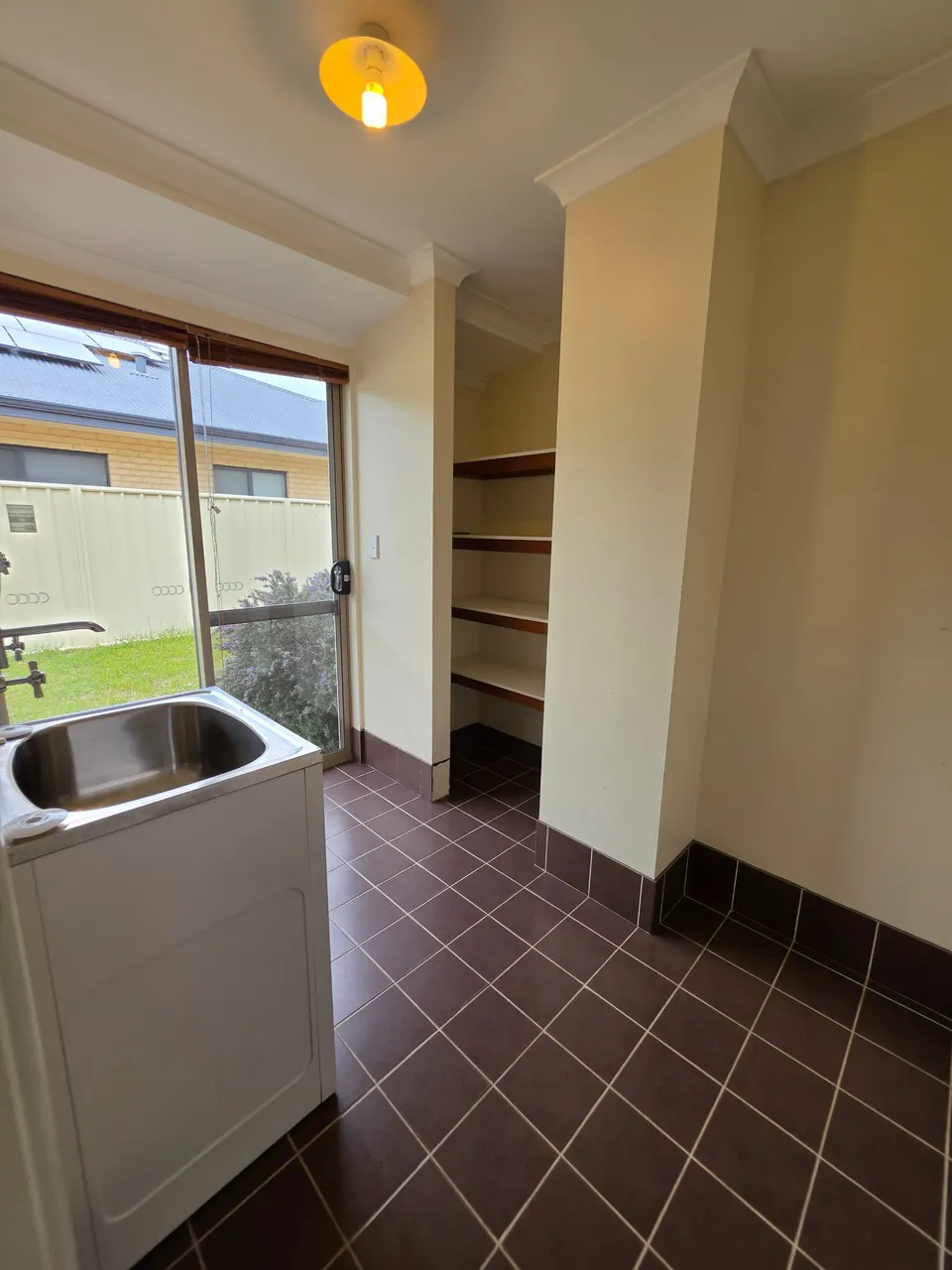 28 Laurie Street — photo 11 of 15