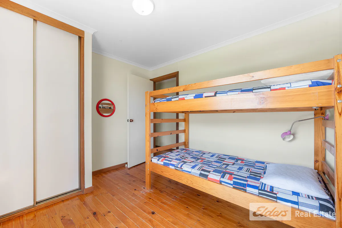 43 Laurel Terrace — photo 15 of 21