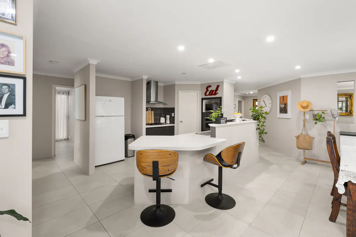 18 Margaret Circle — photo 10 of 28