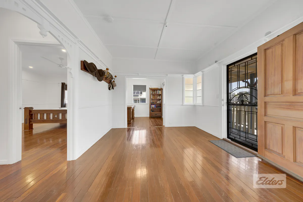 10 Glenlyon Street — photo 3 of 21
