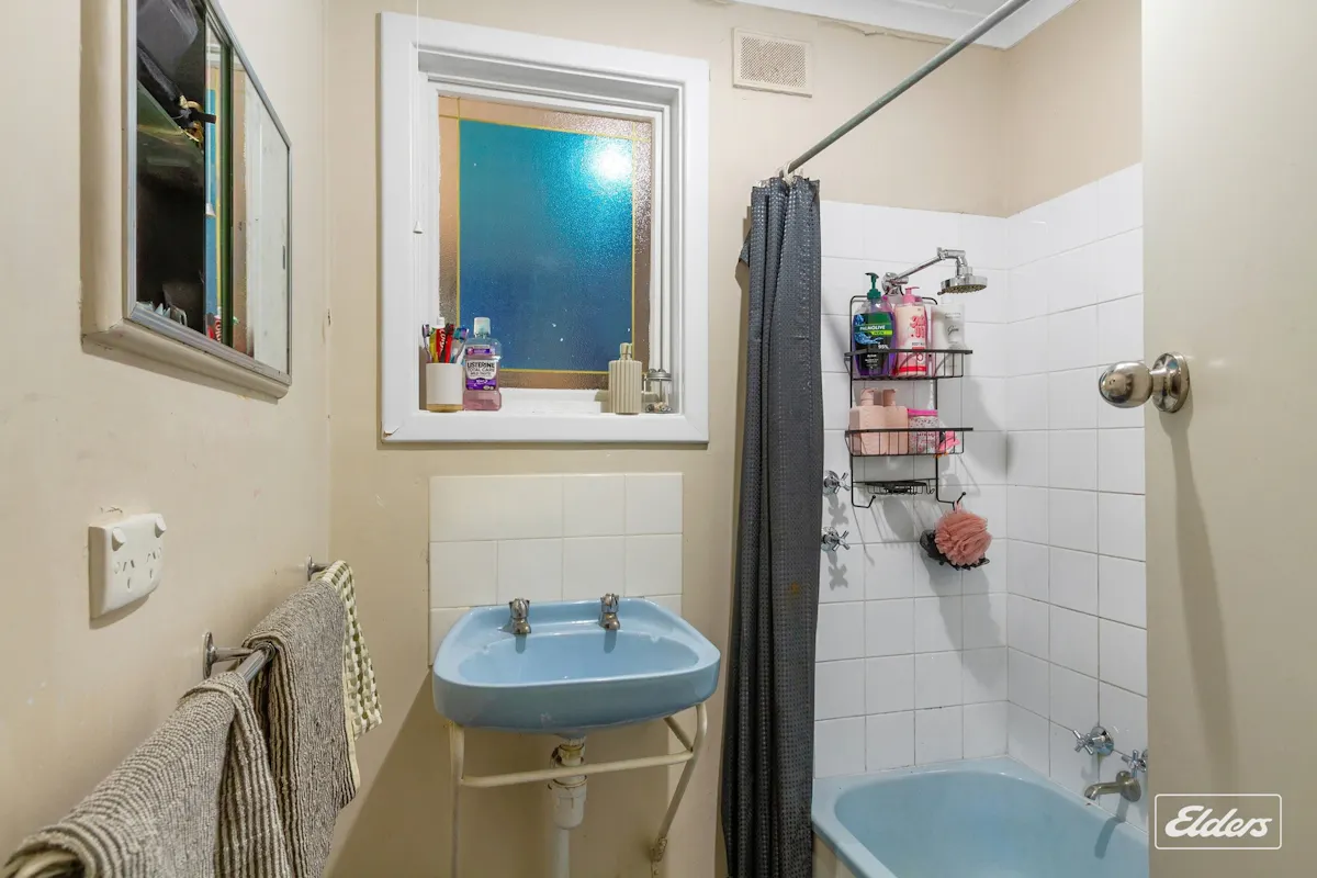 10 Grevillea Street — photo 9 of 19