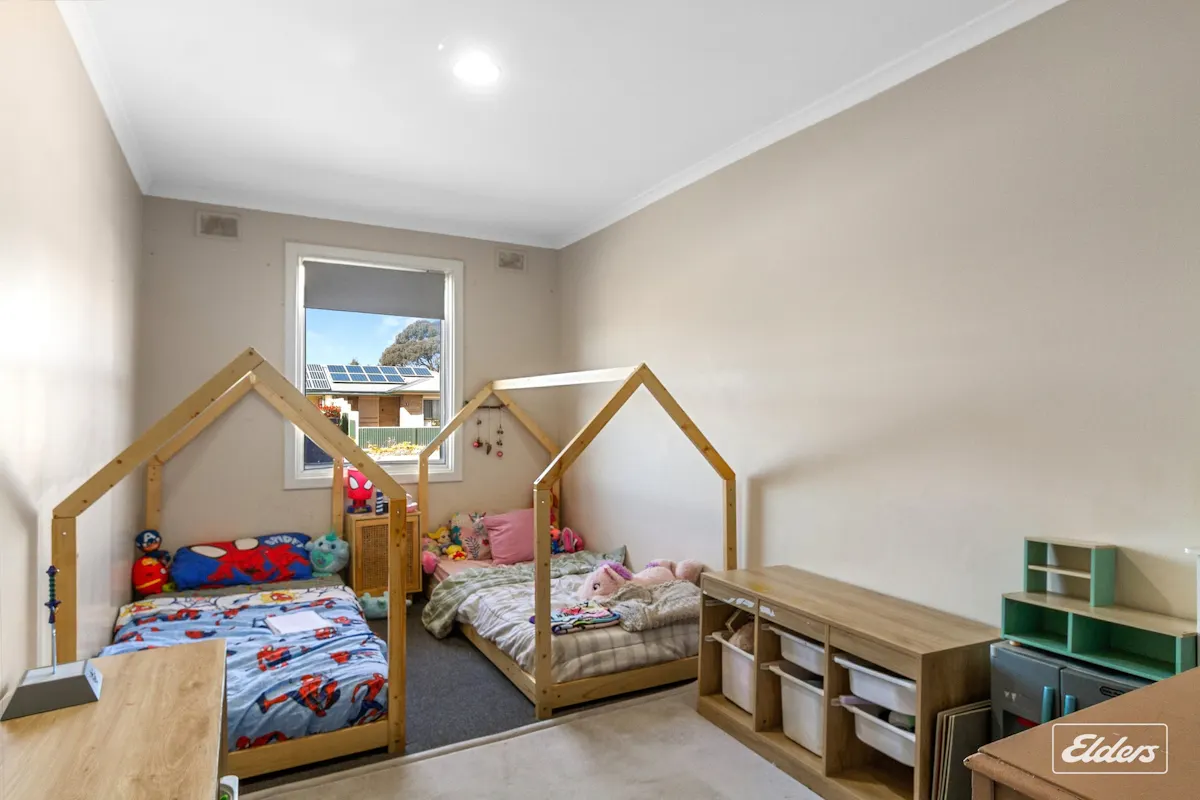 10 Grevillea Street — photo 7 of 19