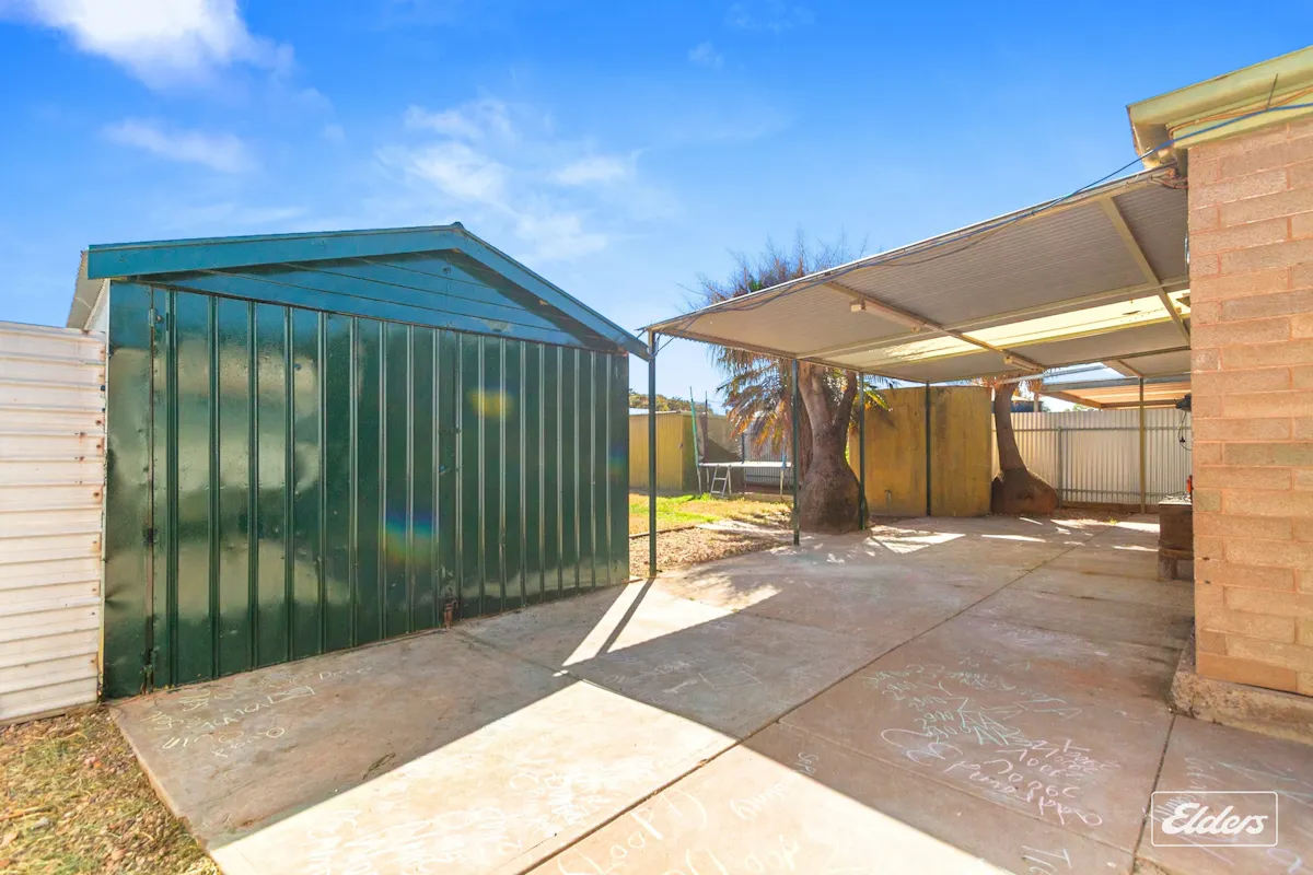 10 Grevillea Street — photo 13 of 19