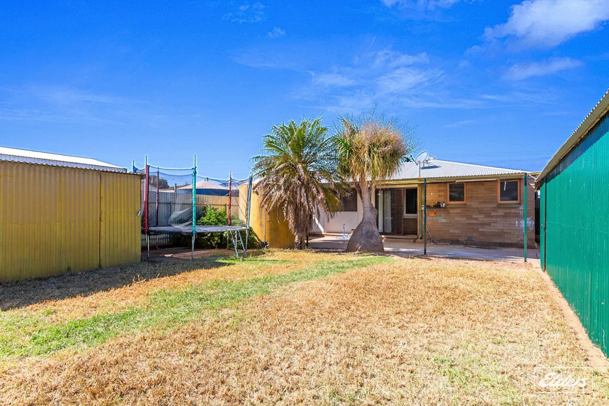 10 Grevillea Street — photo 15 of 19