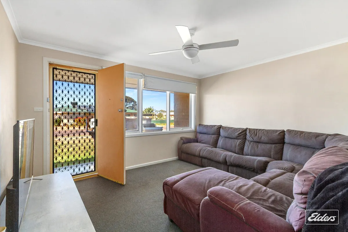 10 Grevillea Street — photo 3 of 19
