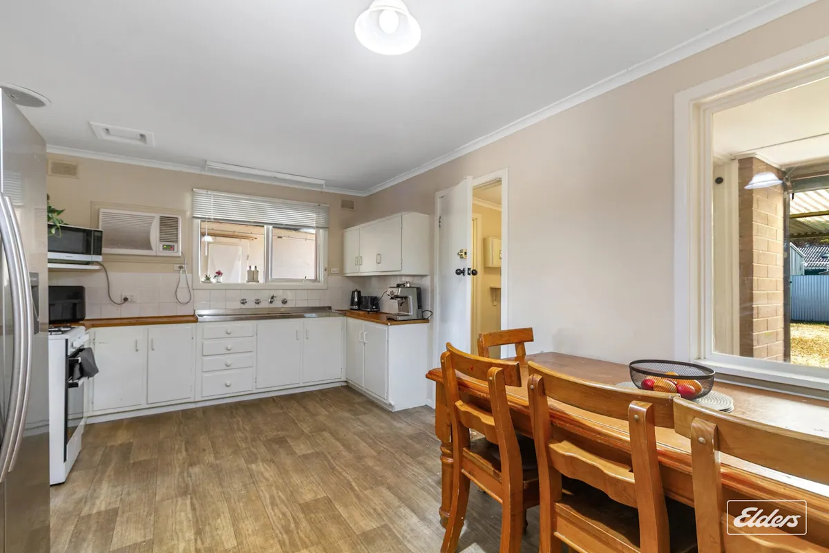 10 Grevillea Street — photo 5 of 19