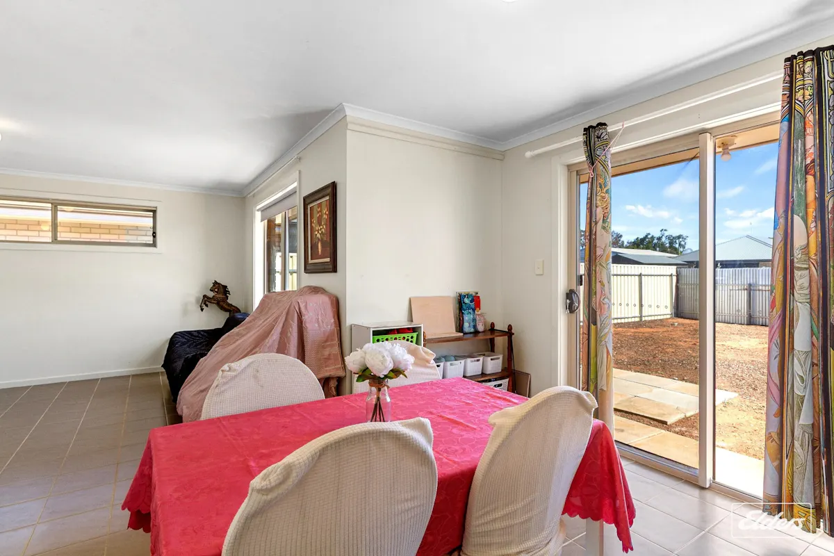 7 Henderson Street — photo 8 of 23