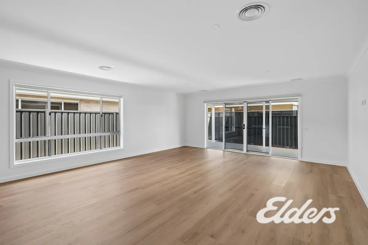 3B McLean Street — photo 4 of 15