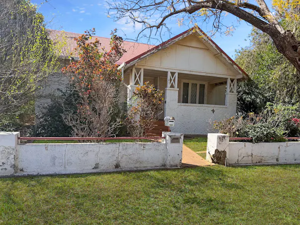 2 Thurlstone Street, Parkes, NSW, 2870