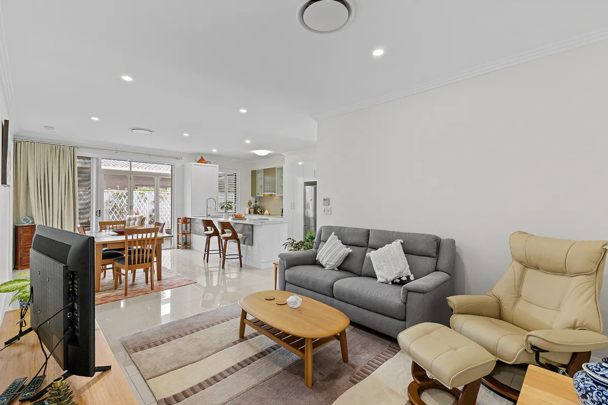 27 Burke Street — photo 9 of 30