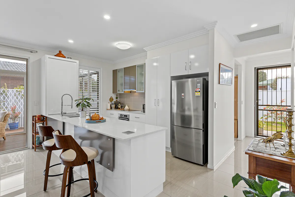 27 Burke Street — photo 6 of 30