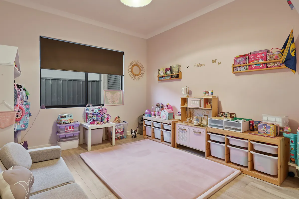 43 Chilvers Street — photo 17 of 27