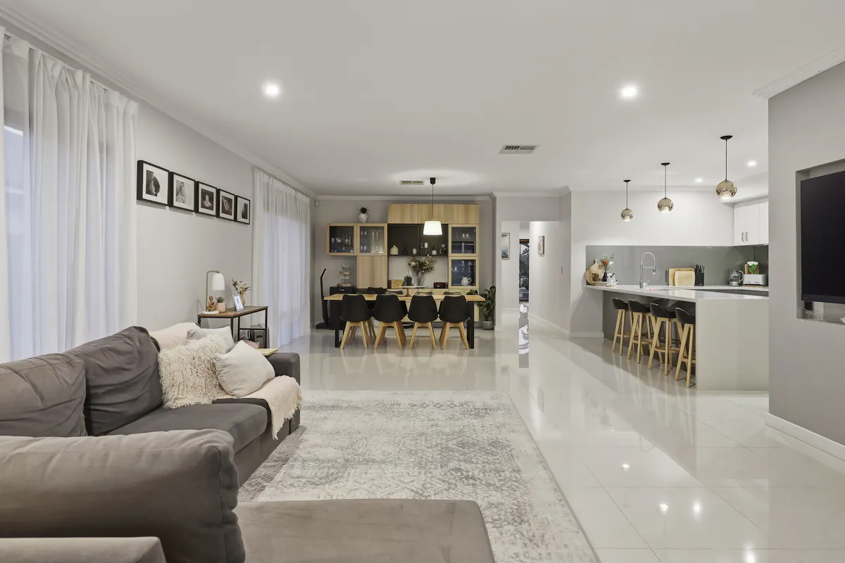 43 Chilvers Street — photo 9 of 27