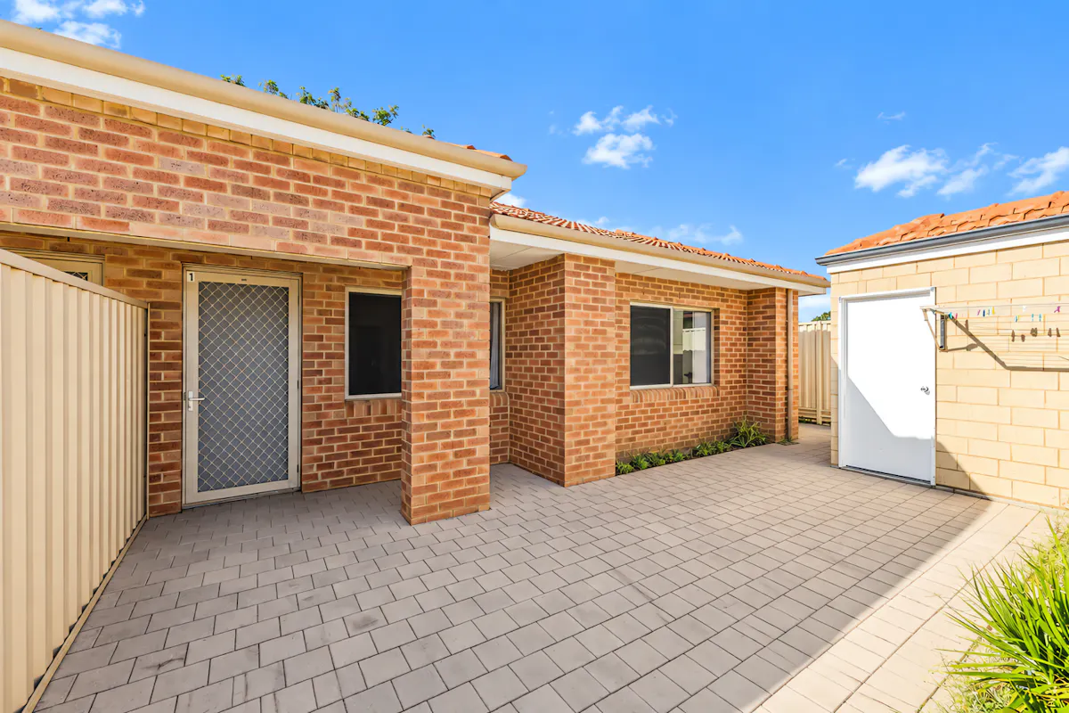 1/11 Sheoak Road — photo 2 of 10