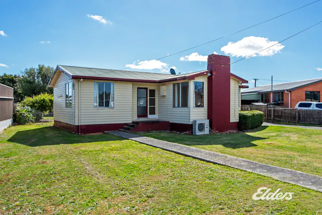 20 Hellyer Street — photo from Elders Circular Head