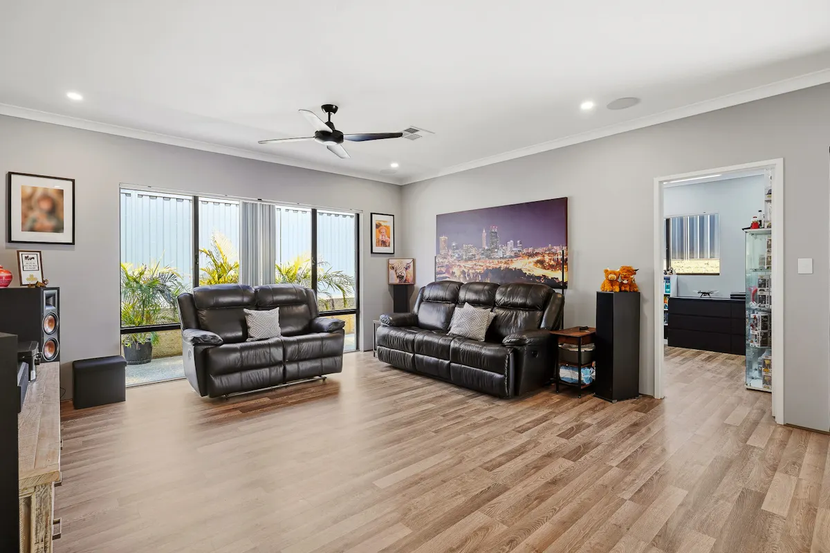 4 Kelvin Terrace — photo 10 of 27
