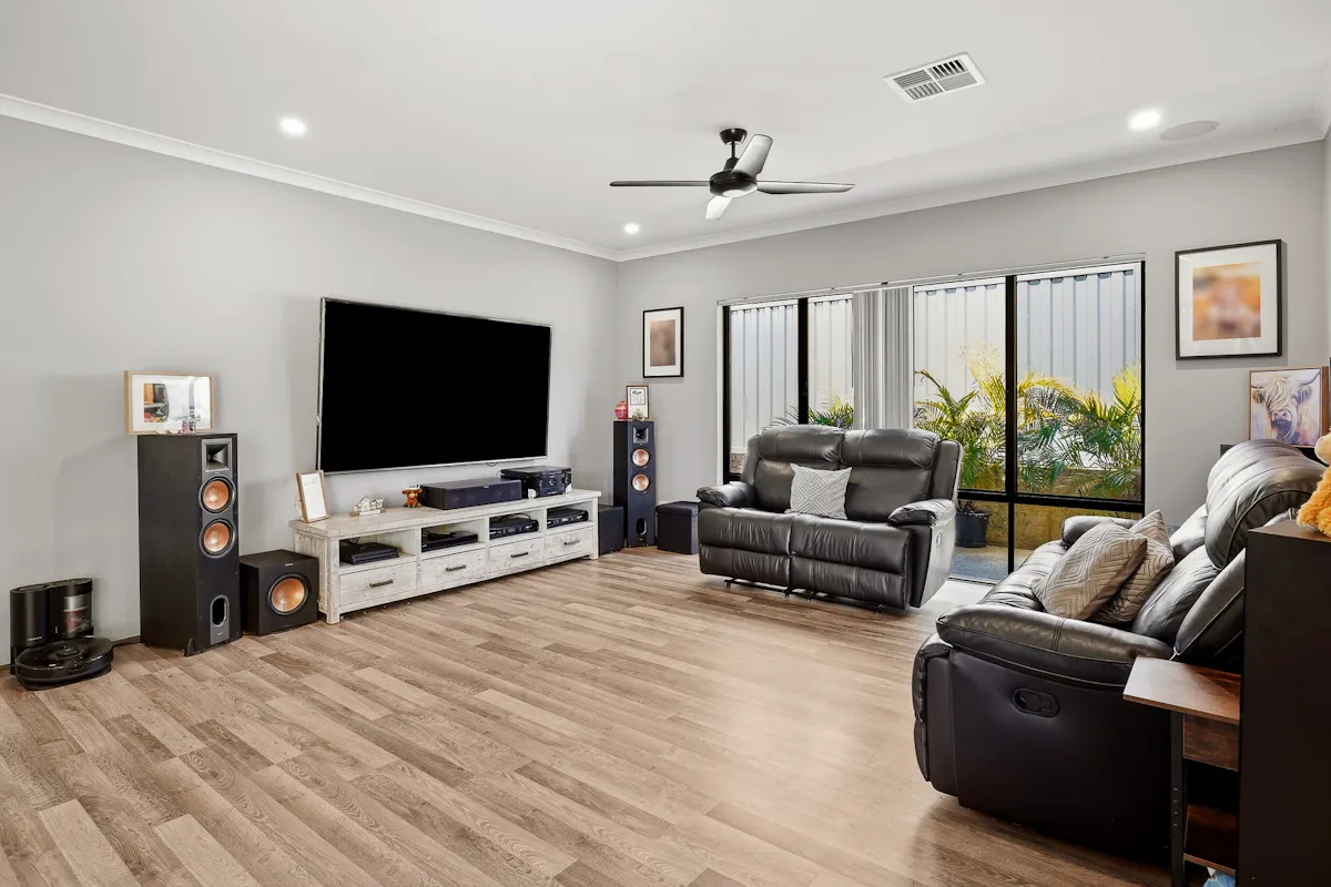 4 Kelvin Terrace — photo 9 of 27