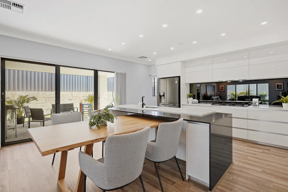 4 Kelvin Terrace — photo 7 of 27