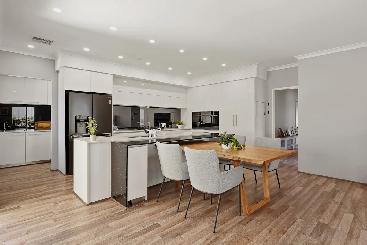 4 Kelvin Terrace — photo 6 of 27