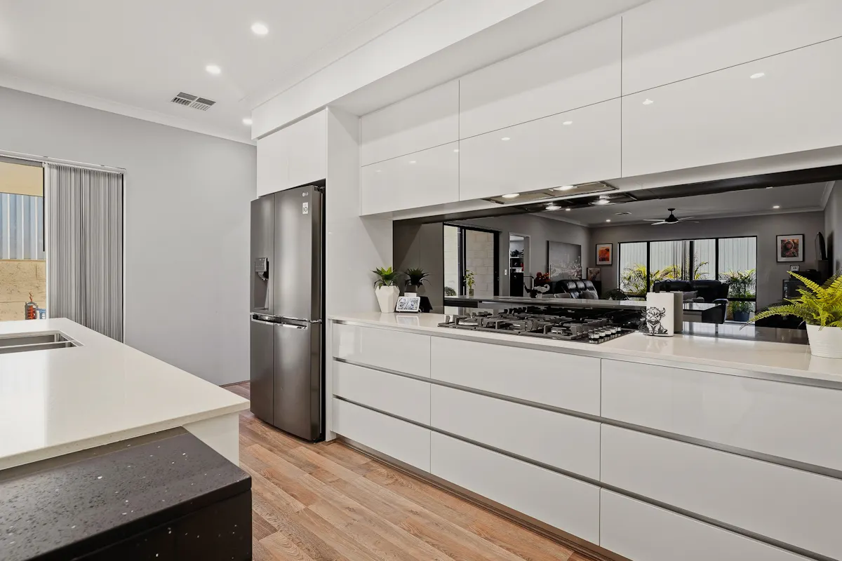 4 Kelvin Terrace — photo 3 of 27