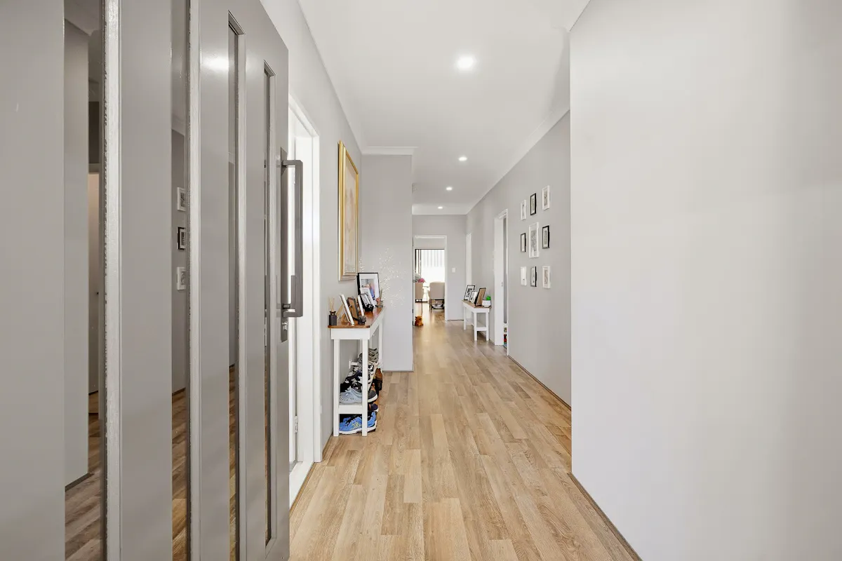 4 Kelvin Terrace — photo 2 of 27