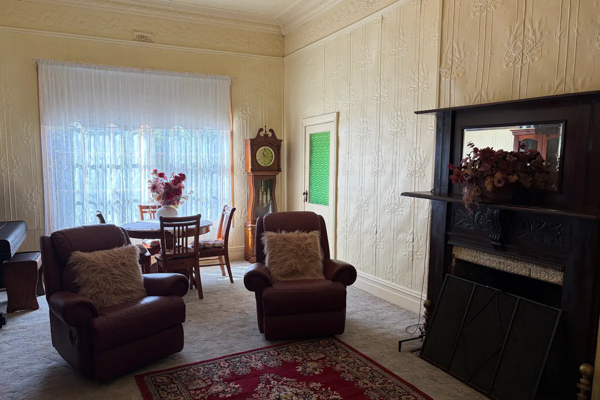 42 Dyer Street — photo 3 of 27