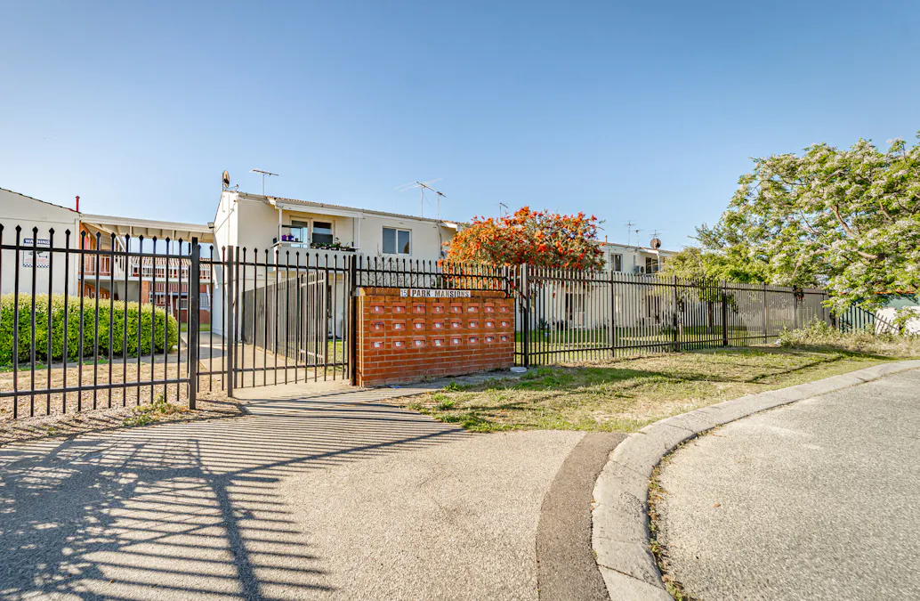 23/15 Corvus Place, Rockingham, WA, 6168 - Image 2