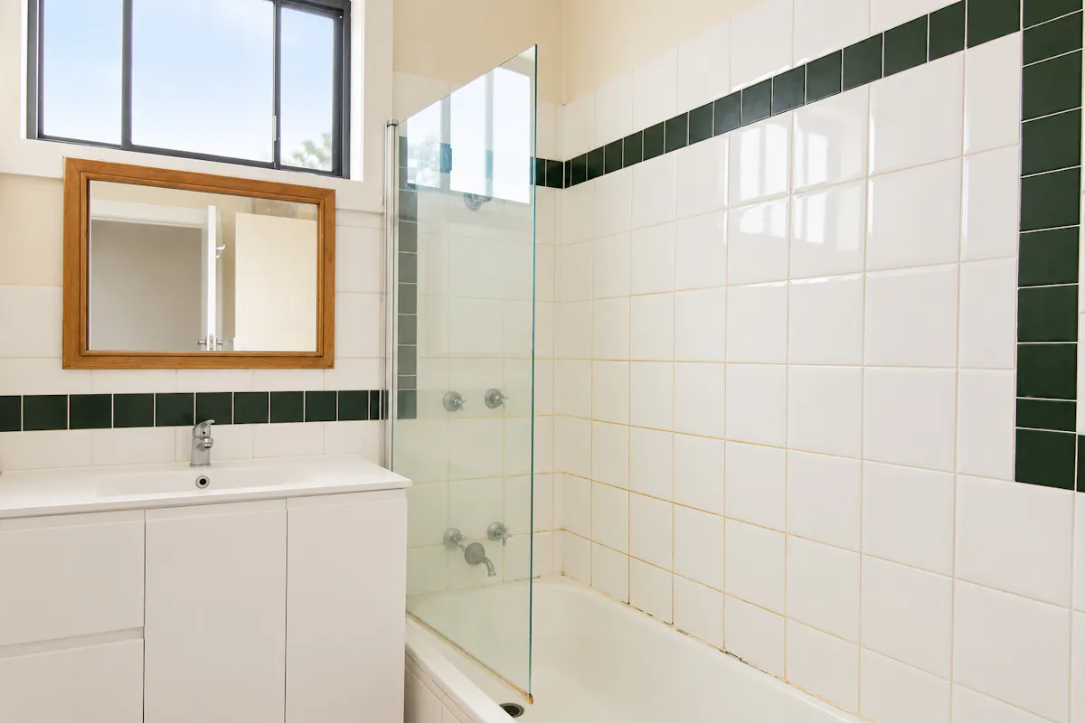28 Graham Street — photo 8 of 14
