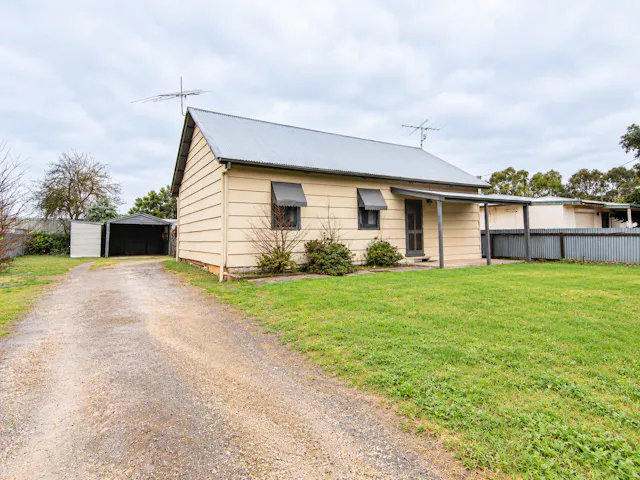 28 Graham Street — photo from Elders Real Estate Naracoorte