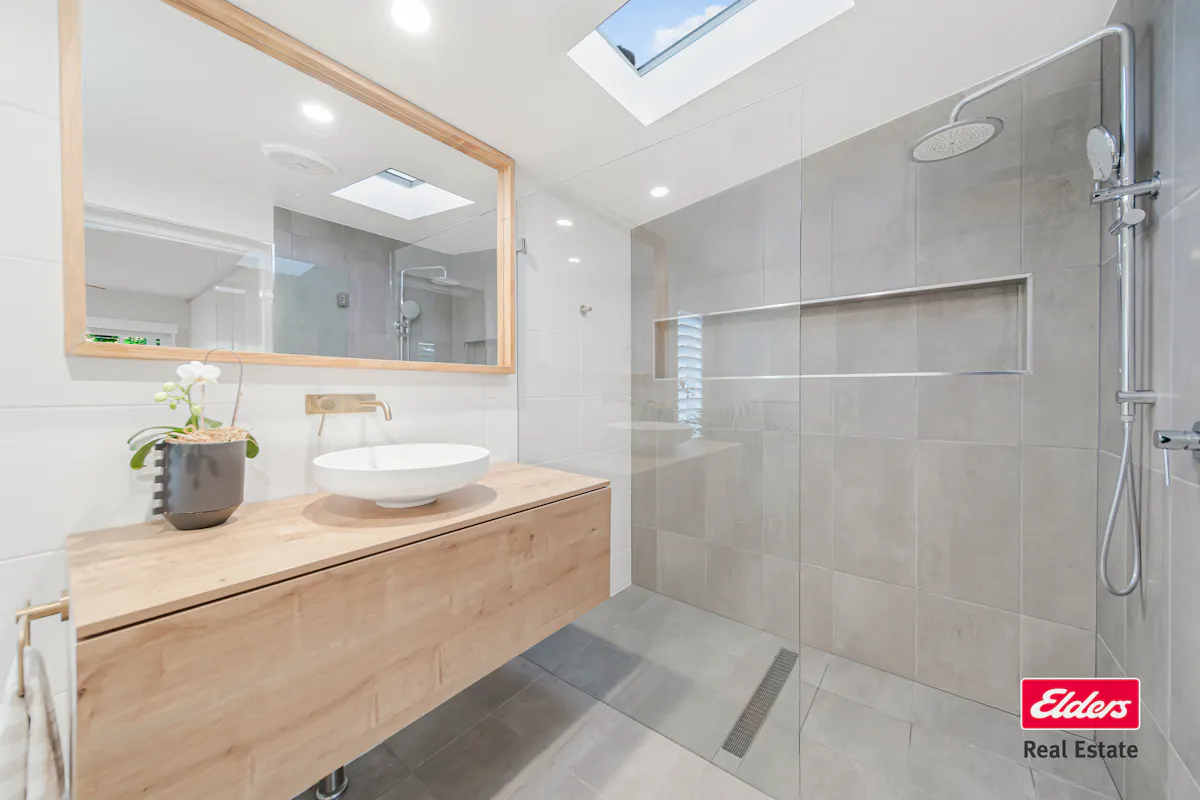 44A Stonehaven Avenue — photo 8 of 22