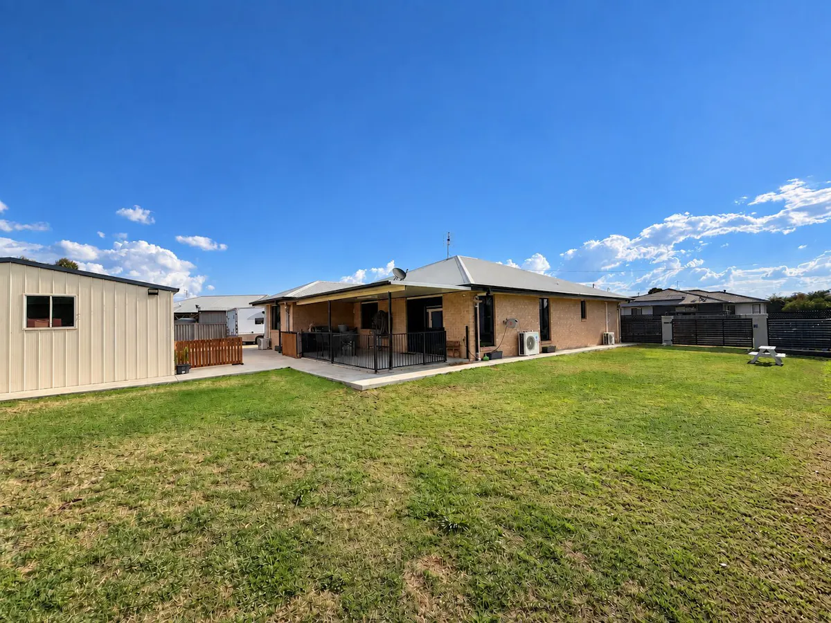5 Sullivan Crescent — photo 17 of 17