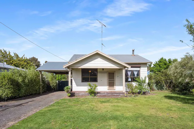 6 Peake Terrace — photo from Elders Real Estate Mount Gambier