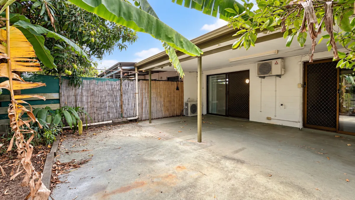 3/3 Livistona Road — photo 12 of 13