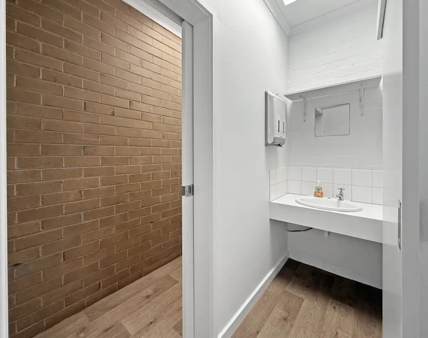 47 Brown Street, Hamilton, VIC, 3300 - Image 5